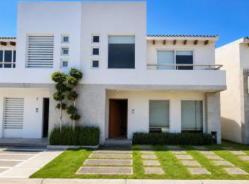 Casa de 4 habitaciones, Metepec · Casa en Venta en San Salvador Tizatlalli, Metepec.