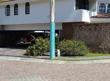Casa · 430m² · 3 Recámaras · 3 Estacionamientos · Casa en Bugambilias, 1ra Sección Sección de 630 m² en Coto