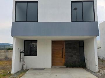 Casa · 178m² · 4 Recámaras · 2 Estacionamientos · Adamar Una Creación de Tierra y Armonía en Prevent