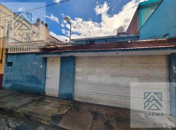 Casa · 240m² · 3 Recámaras · 2 Estacionamientos · Casa en Venta La Nueva Oxtotitlan