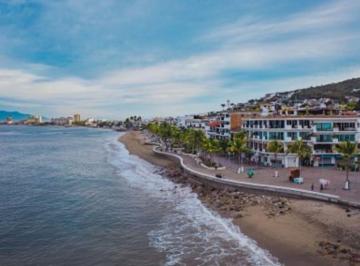 Edificio · 1972m² · Edificio Comercial en Venta Puerto Vallarta ¡Uso de Suelo! Frente Al Mar