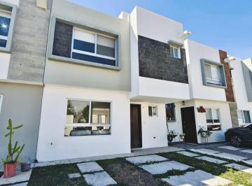 Casa · 108m² · 3 Recámaras · 2 Estacionamientos · Casa en Venta en Querétaro Sonterra