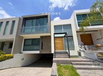 1 · Residencia en Venta, Villa Verona, Zapopan