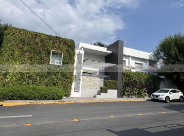 Casa · 621m² · 3 Recámaras · 3 Estacionamientos · Casa en Venta en Fuentes del Valle
