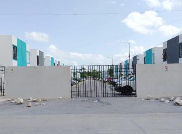 ENTRADA DE LA PRIVADA · En Renta Casa Duplex en Planta Alta