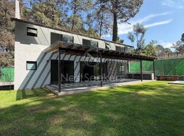 Casa de 4 habitaciones, Valle de Bravo · Casa en Venta a Tan Solo 2 Cuadras del Centro de Avandaro.