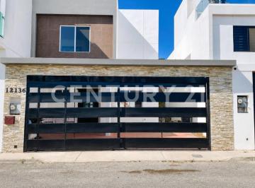 Casa · 248m² · 3 Recámaras · 2 Estacionamientos · Casa en Renta Amueblada en San Marino, Tijuana Baja California.