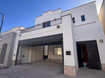 Casa de 3 habitaciones, Hermosillo · En Renta Casa Recien Remodelada en La Encantada, ¡Equipada y Lista Para Habitar!