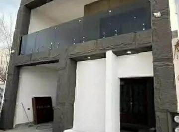 Casa de 5 habitaciones, Chihuahua · Casa en Venta en Fraccionamiento Los Alamos!