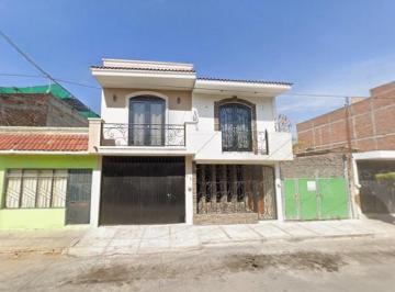 Casa de 2 habitaciones, Sahuayo · Casa en Venta en Marcos Castellanos, Sahuayo de Morelos, Michoacan.