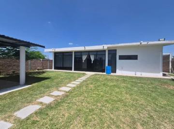 Casa de 5 habitaciones, León · Casa en Venta con un Amplio Terreno de 1000 m² en León Guanajuato