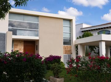 Casa de 3 habitaciones, Mérida · Casa en Renta Mérida Yucatán Country Club