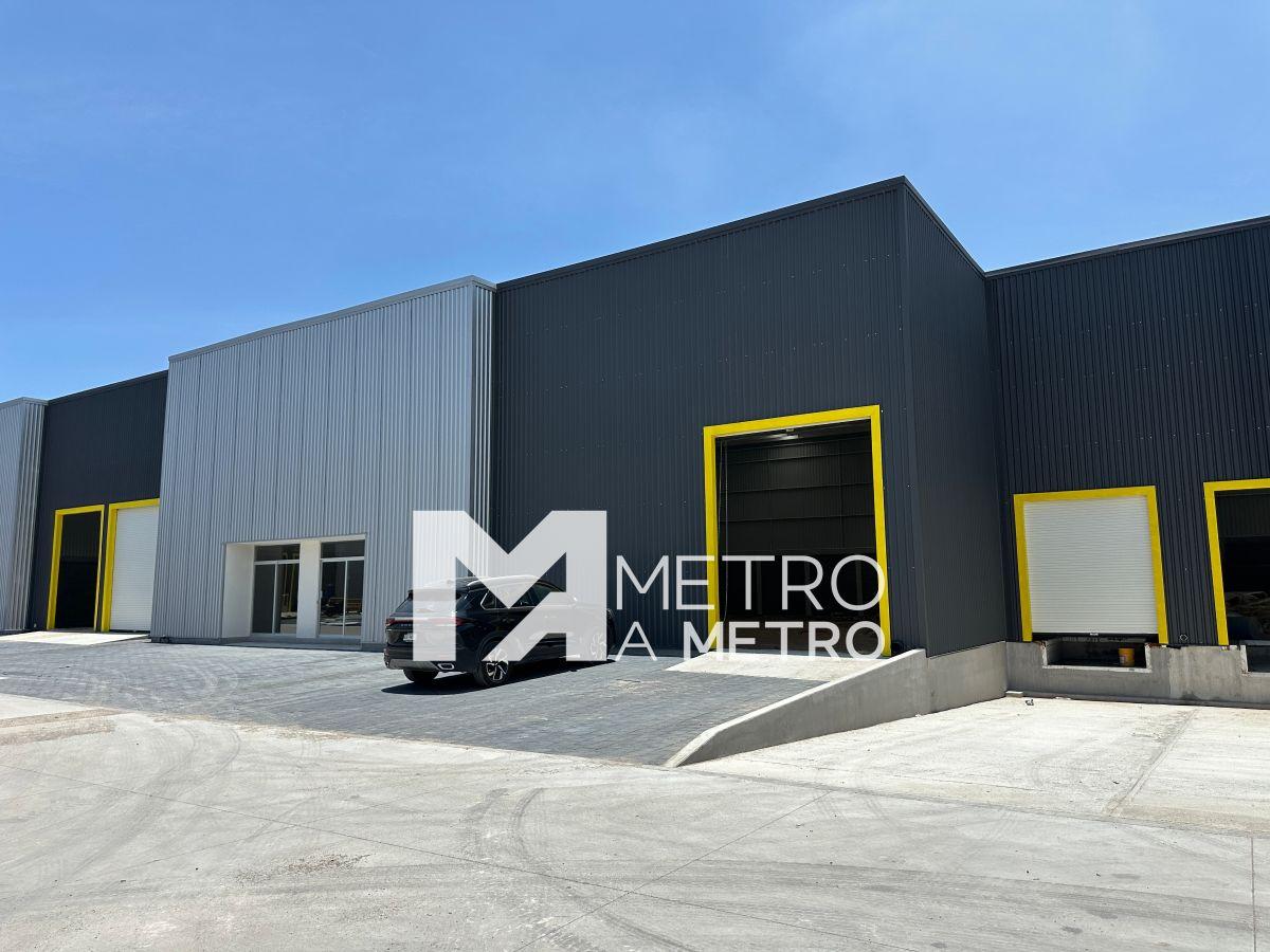 Warehouse for Rent in Queretaro with 45 KVA | 740 m&sup2; | Road to Toyota