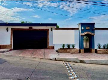 Casa · 116m² · 3 Recámaras · 4 Estacionamientos · Casa en Venta de Una Planta Colonia 10 de Mayo