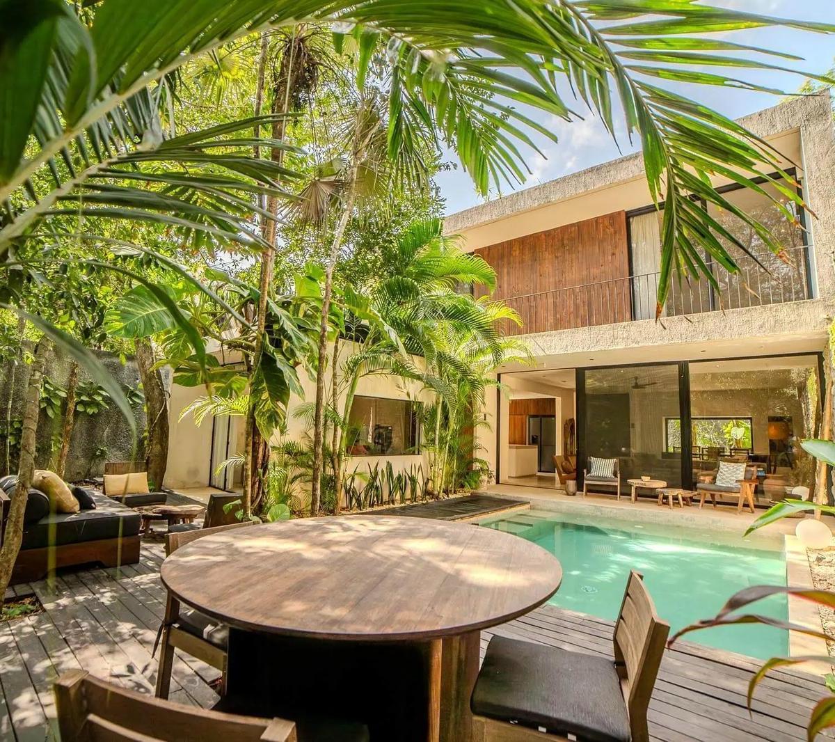 Independent House with Garden, Swimming Pool, and Rooftop for Sale at Holistika Tulum