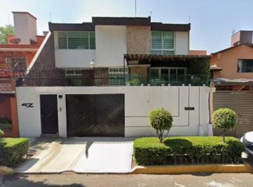 Casa de 5 habitaciones, Coyoacán · ¡Casa en Venta en Taxqueña, Coyoacán!