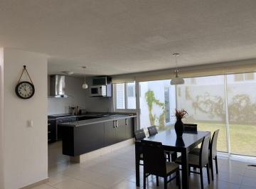 Casa en condominio de 2 habitaciones, Querétaro · Casa Amueblada en Renta en Santa Fe Juriquilla | 2 Recamaras + Jardin + Alberca