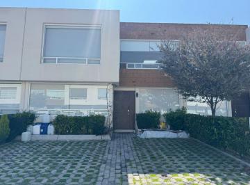 Casa de 3 habitaciones, Calimaya · Casa en Renta Lomas Virreyes, Mod Castilla a 10 Min de Metepec, Edomex