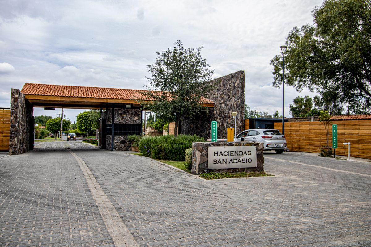 Terreno en Venta Ya Escriturado Dentro de Hacienda San Acasio
