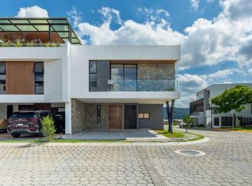 Casa de 3 habitaciones, San Andrés Cholula · Amplia Casa en Esquina con Cuarto de Juegos y Roof Garden