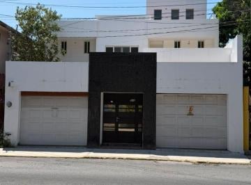 Casa de 4 habitaciones, Victoria · Casa en Venta, Pedro José Méndez - Frente a Estadio
