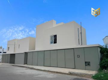 Casa · 172m² · 3 Recámaras · 2 Estacionamientos · Casa en Esquina 3 Recamaras, Cochera, Piscina, Entrega Inmediata!