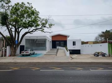 Bodega comercial de 15 habitaciones, Zapopan · Bodega Comercial con Sótano y Local