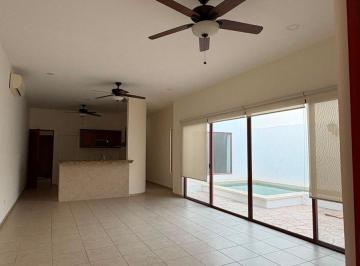 Casa de 3 habitaciones, Mérida · Casa de 1 Piso, de 3 Recámaras, Equipada, en Temozón.