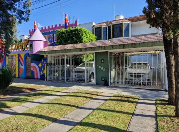 Casa de 3 habitaciones, Zapopan · Casa en Venta en La Estancia