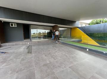 Casa uso de suelo de 3 habitaciones, León · Inmueble Comercial en Venta en Blvd. Campestre León, Gto.