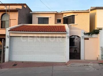 Casa · 253m² · 4 Recámaras · Casa en Renta en Residencial Cumbres Lll, Chihuahua, Chih.