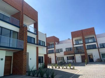Casa · 3 Recámaras · 2 Estacionamientos · Casa en Renta en Real de Acacias Metepec