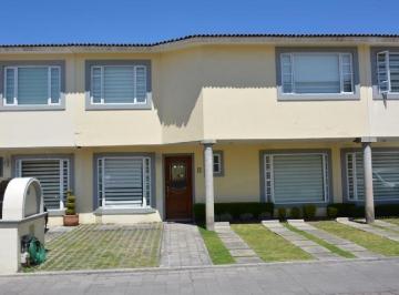 Foto 1 · Casa en Condominio en Renta en Coaxustenco, Metepec