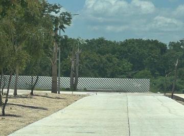 2df79e58d575039d45a2882fba5f471093a62f12bc179e77fcd84ff547a8afff · Terreno en Privada Zona Country - Chablekal Yucatan