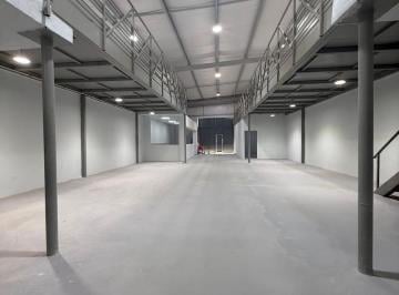 Bodega comercial · 550m² · 6 Estacionamientos · Bodega en Renta en Centro de Monterrey, Nl