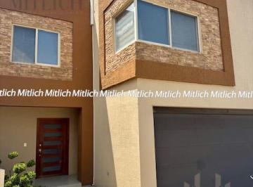 Casa · 244m² · 3 Recámaras · 2 Estacionamientos · Casa en Venta Rincones del Pedregal $4,750,000
