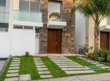 Casa de 3 habitaciones, San Andrés Cholula · Casa de 128 m² con 3 Recámaras en Venta en Lomas de Angelopolis 3, Precio Inigualable!