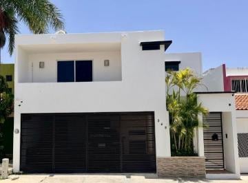 Casa · 246m² · 3 Recámaras · 2 Estacionamientos · Casa en Venta en Hacienda Xcumpich, 3 Recámaras - (4)
