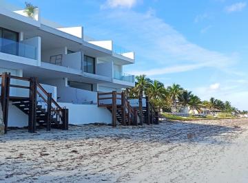 Casa · 300m² · 4 Recámaras · 2 Estacionamientos · Villa en Primera Fila Telchac - (4)