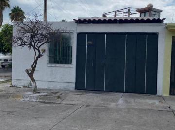 Casa · 105m² · 2 Recámaras · 1 Estacionamiento · Casa en Venta - (4)