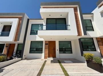 Casa en condominio · 192m² · 4 Recámaras · 2 Estacionamientos · Casa en Venta en Nuevo Refugio - (4)