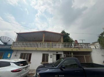 Casa de 3 habitaciones, Monterrey · Casa en Venta en La Colonia Industrial en Monterrey, Nuevo León
