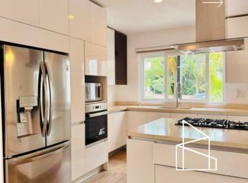 Casa de 3 habitaciones, Benito Juárez · Hermosa Casa en Renta Adentro del Increíble Residencial Privado Cumbres Sobre Av Huayacan