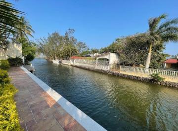 Casa de 3 habitaciones, Boca del Río · Residencia en Venta en Fraccionamiento El Estero, Boca del Río, Veracruz, con Acceso Al Canal.