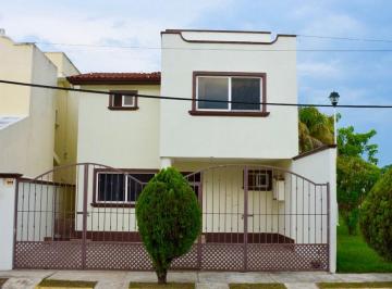 Casa en condominio de 3 habitaciones, Villahermosa · Casa en Renta en Fraccionamiento Privado