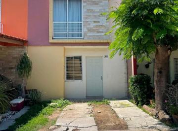Casa · 102m² · 3 Recámaras · 2 Estacionamientos · Casa en Venta en Coto Parques de Tesistan, Zapopan