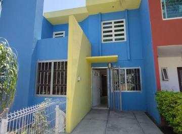 Casa en condominio · 145m² · 3 Recámaras · 1 Estacionamiento · Casa en Venta en Hacienda del Lago, Zapopan