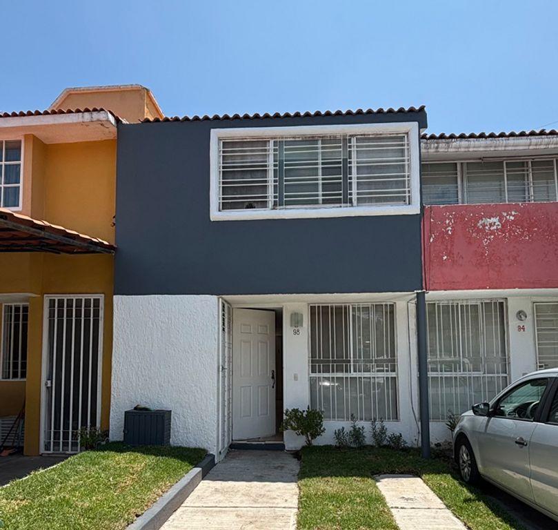 House for Sale in Villas de Otero, Zapopan
