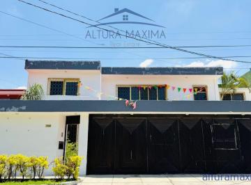 Casa de 5 habitaciones, Guadalajara · Casa en Venta Chapalita Guadalajara