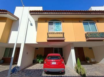 Casa en condominio · 113m² · 2 Recámaras · 2 Estacionamientos · Casa en Venta en Cuatro Vientos, Santa Ana Tepetitlan